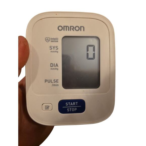 OMRON BP7100 Series 3 Upper Arm Blood Pressure Monitor Free Shipping - Picture 14 of 16